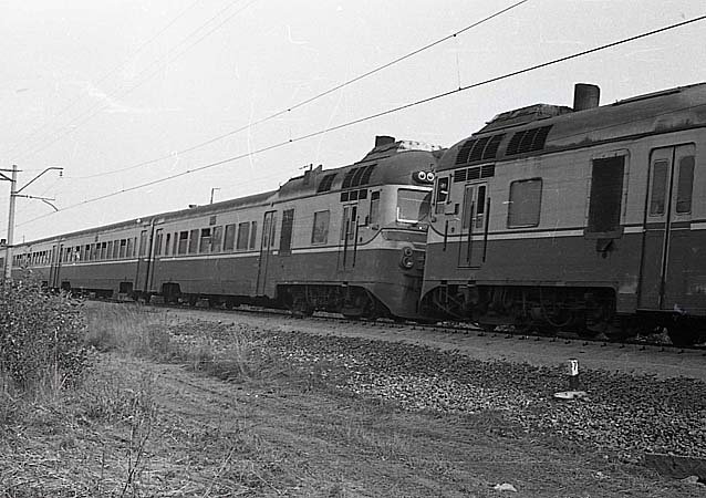 Дизель-поезд Д1 на перегоне Домодедово- Михнево (1982 г.)